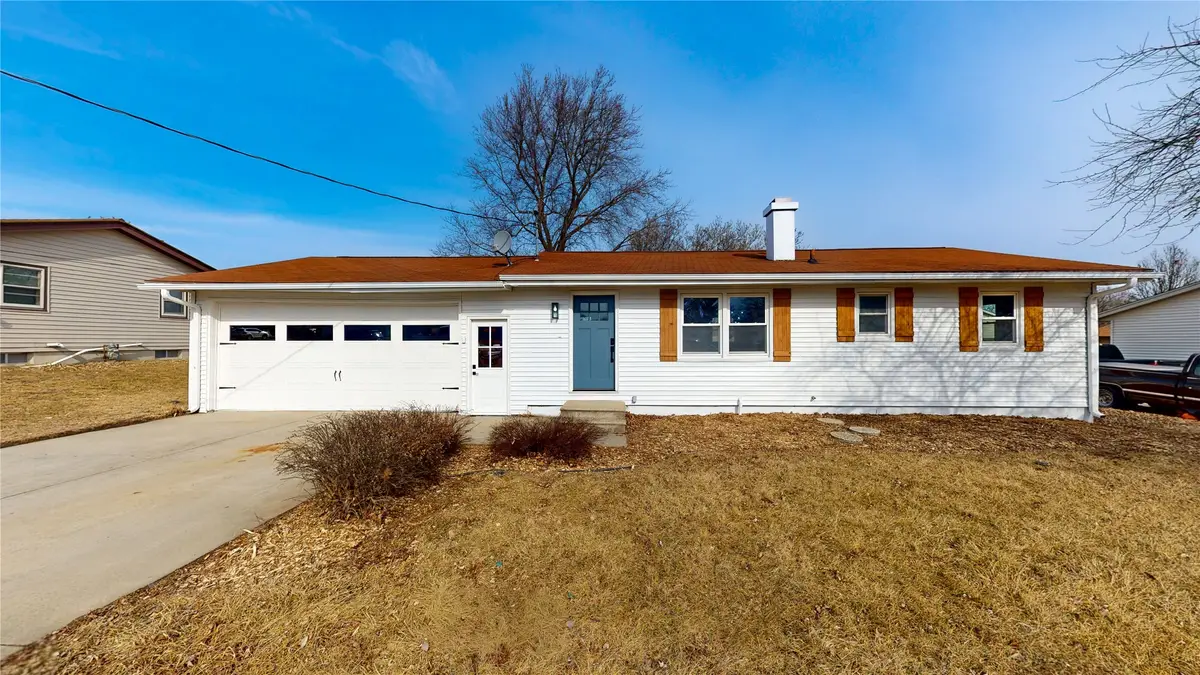 10114 S 34th Avenue W, Colfax, IA 50054 - #1