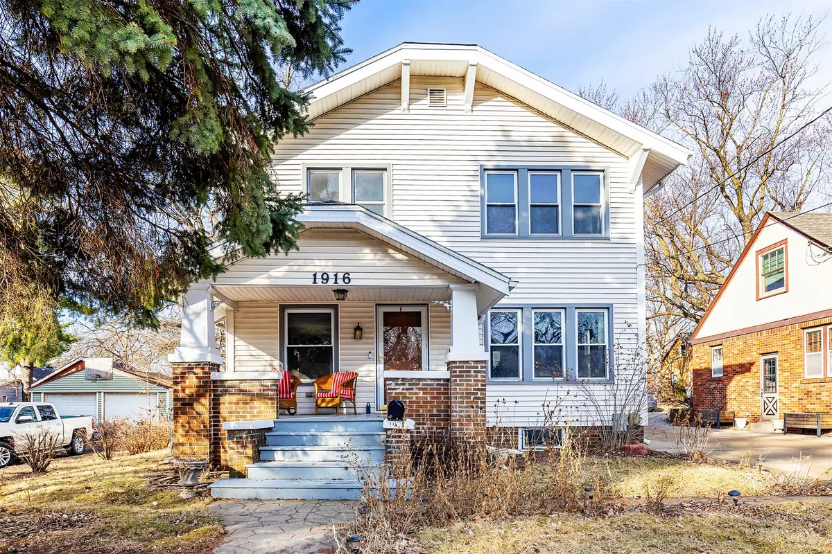 1916 34th Street, Des Moines, IA 50310 - #1