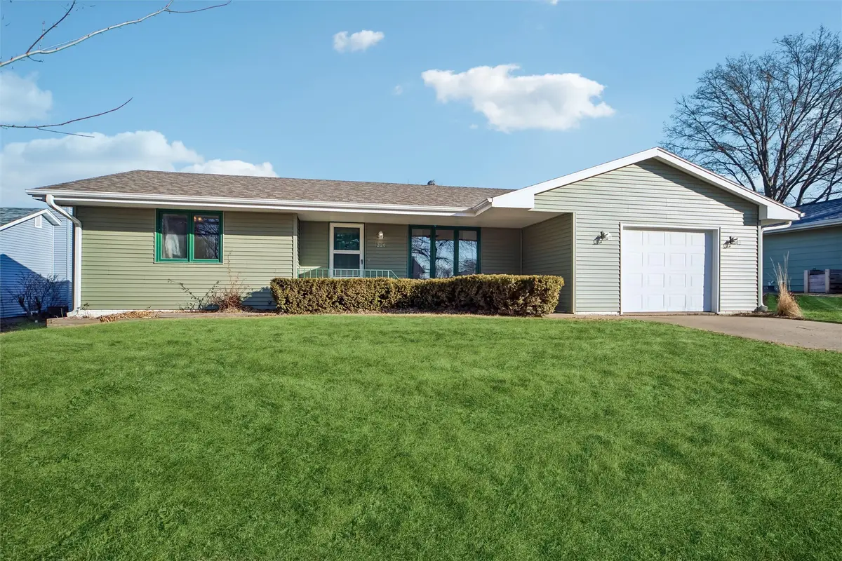 1220 E Girard Avenue, Indianola, IA 50125 - #1