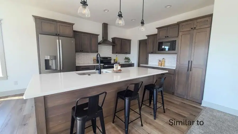 213 Lynch Lane, Pella, IA 50219 - #3