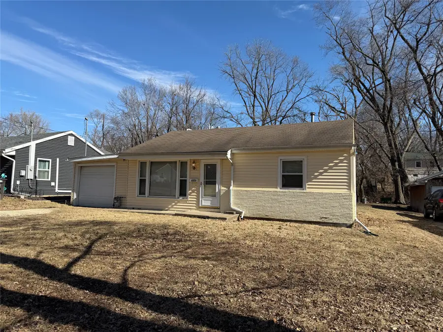 6825 SW 15th Street, Des Moines, IA 50315 - #3