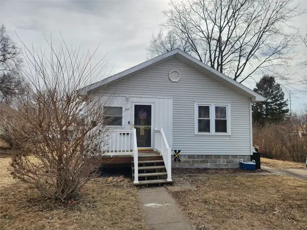 918 W Washington Street, Knoxville, IA 50138