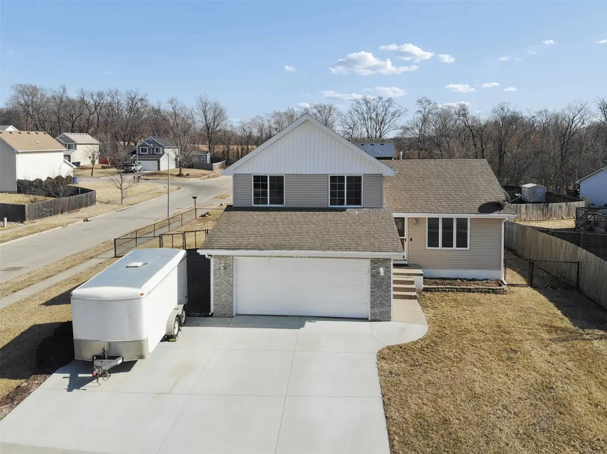 2907 E 43rd Street, Des Moines, IA 50317 - #1