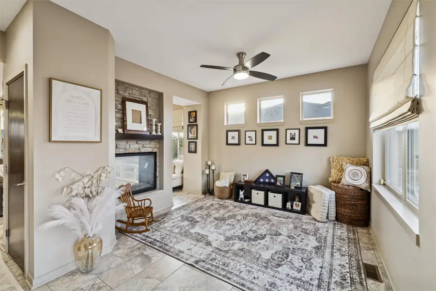 14400 Plum Drive, Urbandale, IA 50323 - #2