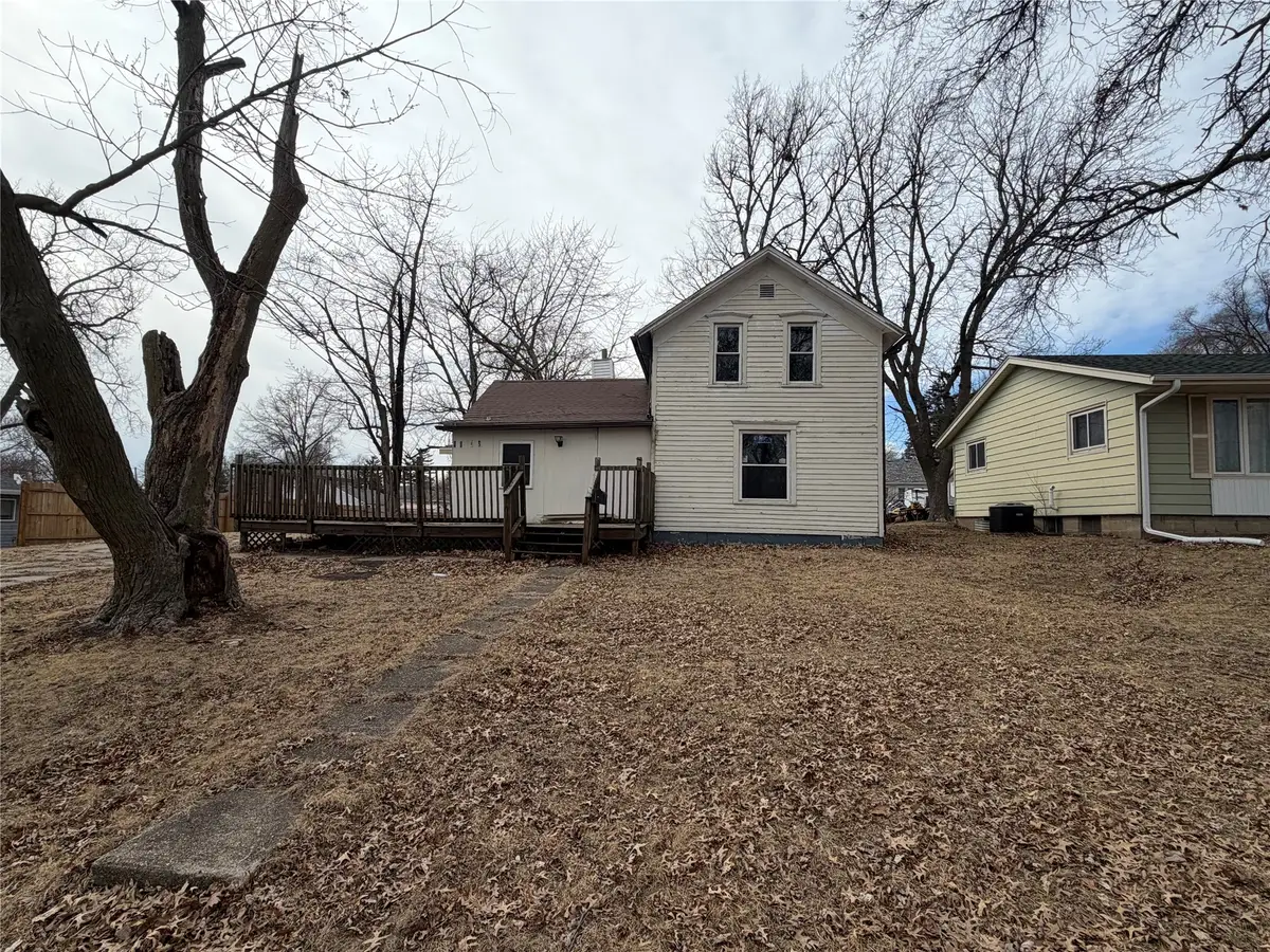1102 N Division Street, Creston, IA 50801 - #1