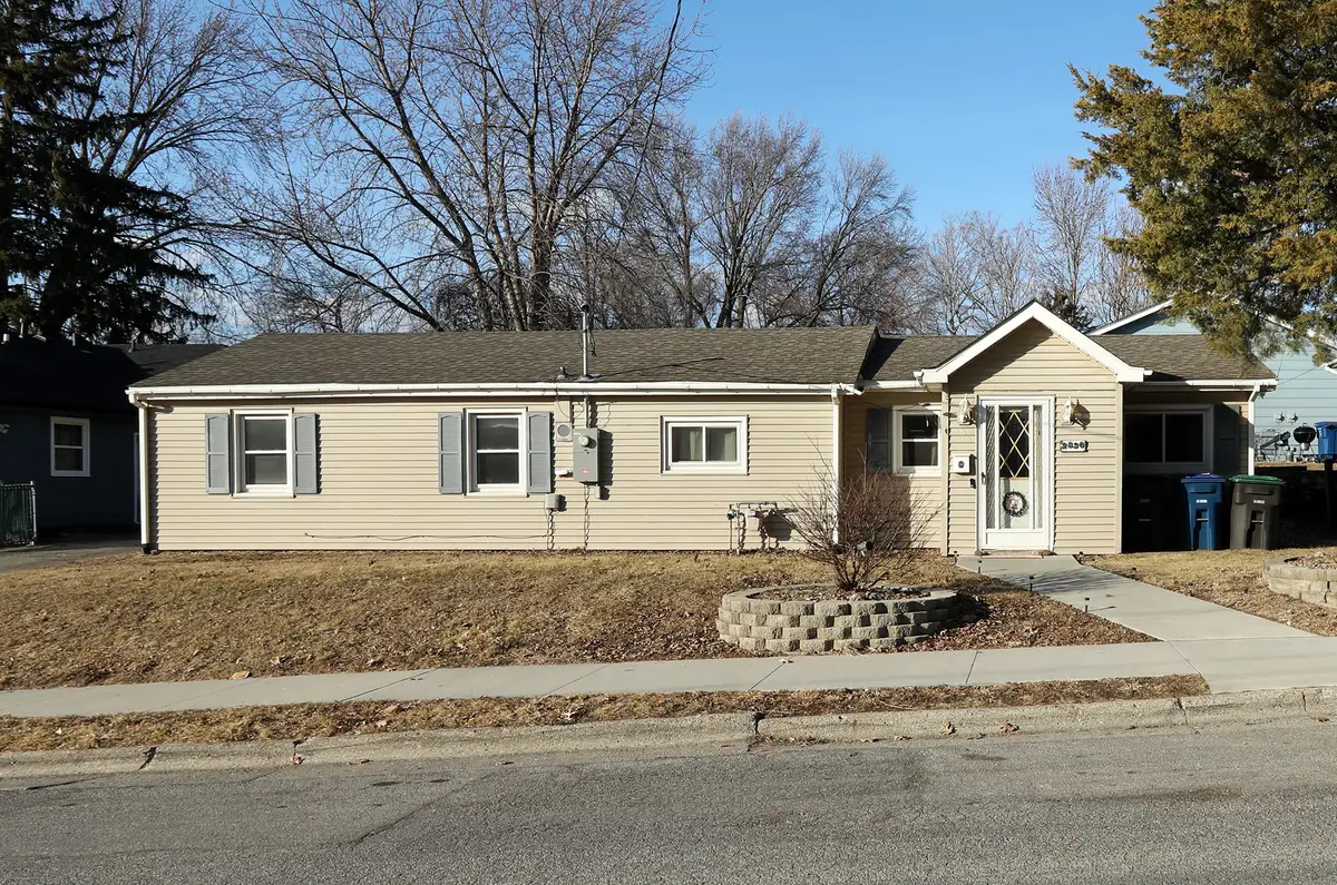 2830 SE 7th Street, Des Moines, IA 50315 - #1