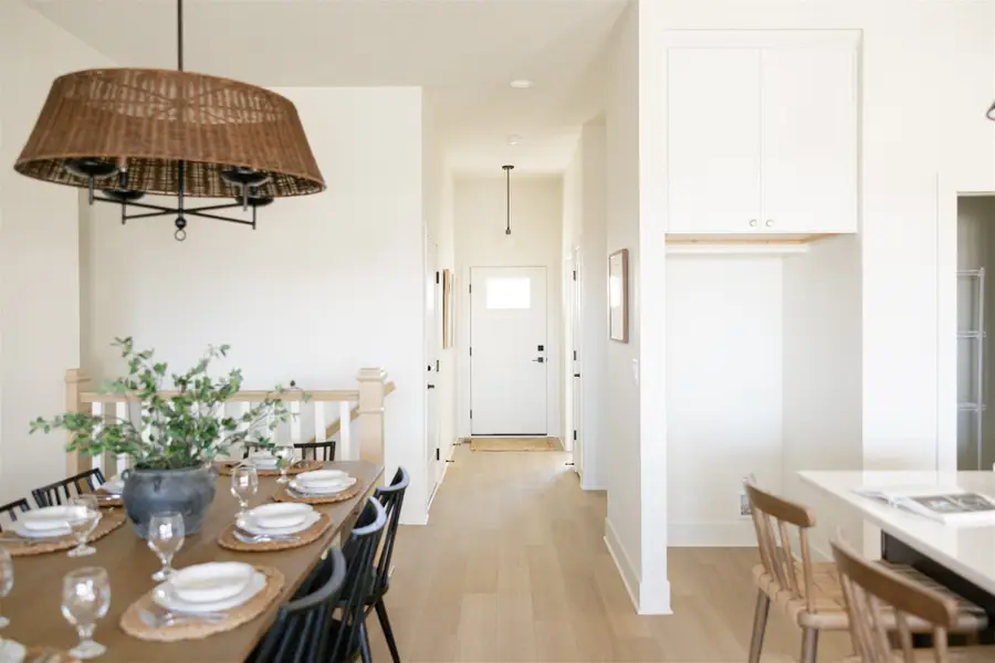 191 S Zinnia Avenue, West Des Moines, IA 50266 - #2