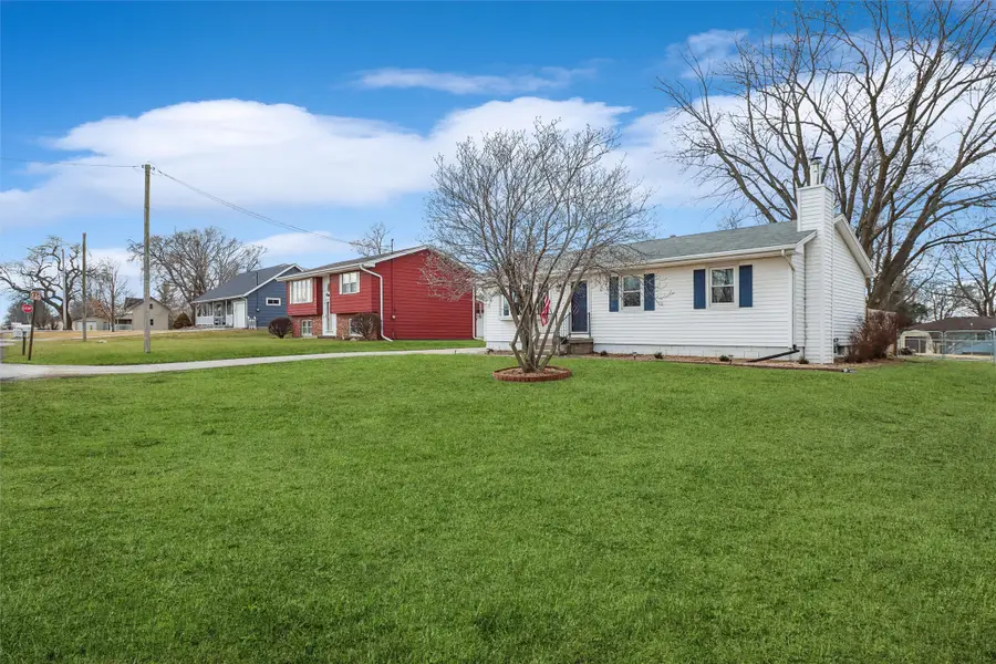210 Market Avenue Sw, Mitchellville, IA 50169 - #2