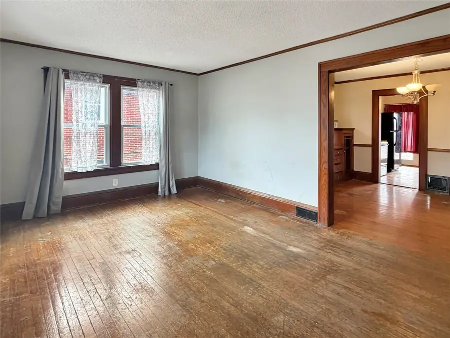 1314 33rd Street, Des Moines, IA 50311 - #3