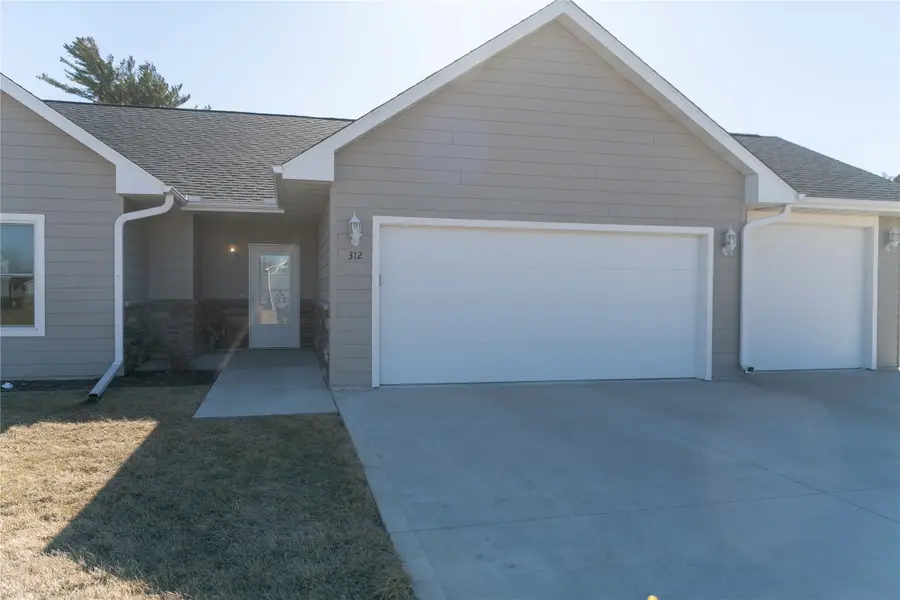 312 Coneflower Court, Monroe, IA 50170 - #2