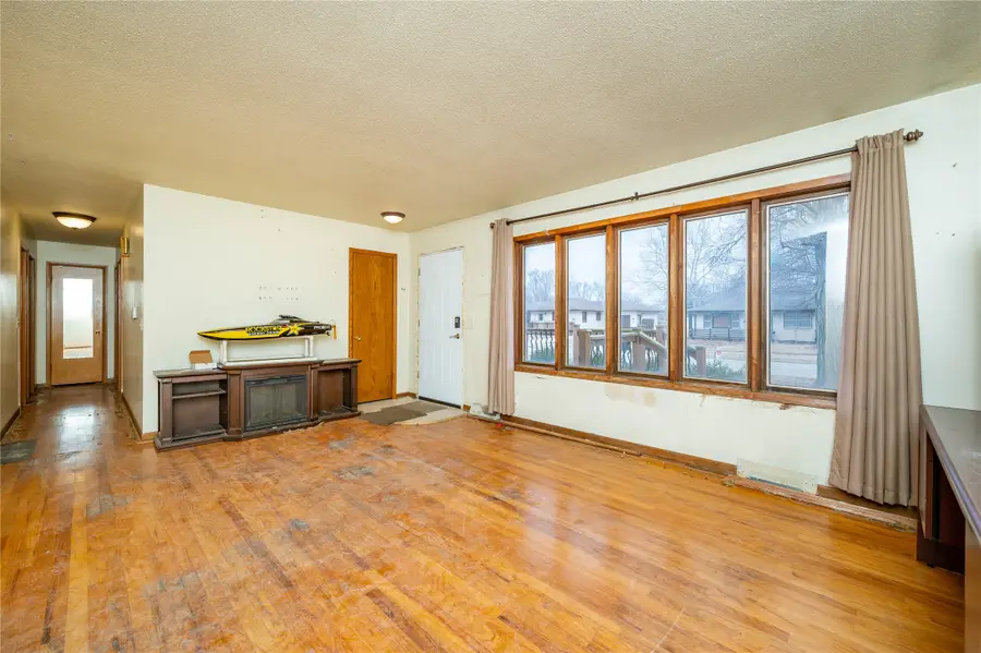 602 SE Lawrence Drive, Ankeny, IA 50021 - #3