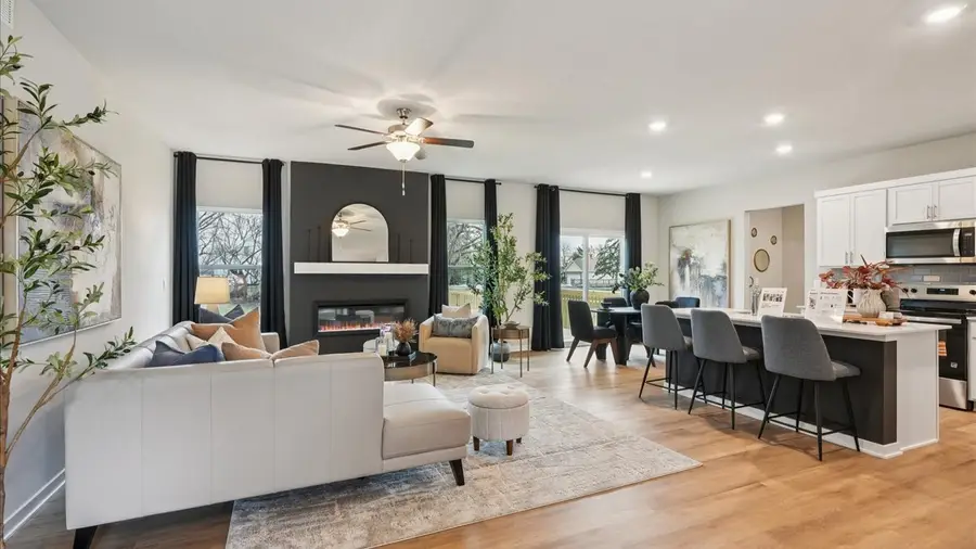 817 2nd Street Ne, Altoona, IA 50009 - #2