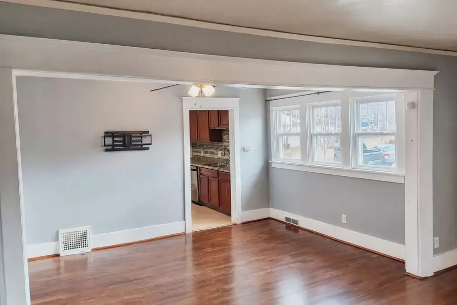 5711 SW 2nd Street, Des Moines, IA 50315 - #2