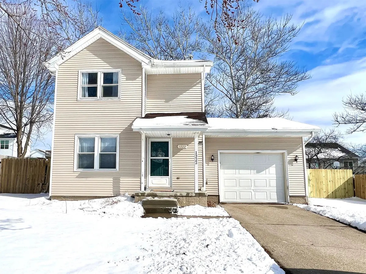 1322 Hunter Drive, Norwalk, IA 50211 - #1