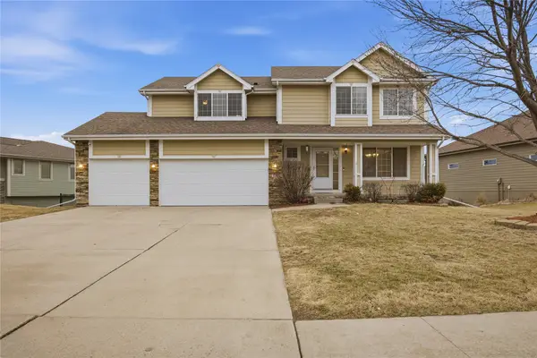 506 NW Crestview Court, Ankeny, IA 50023