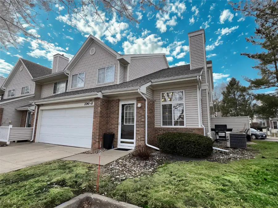 2241 Grand Avenue #11, West Des Moines, IA 50265 - #2