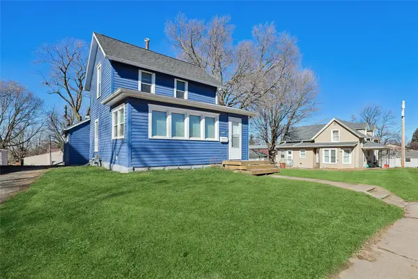 427 West Street, Grinnell, IA 50112