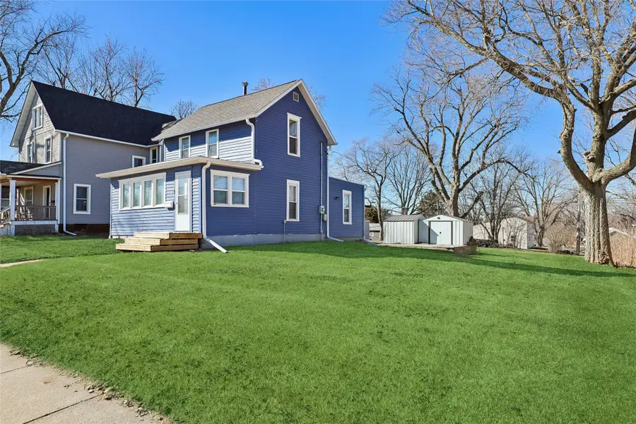 427 West Street, Grinnell, IA 50112 - #3