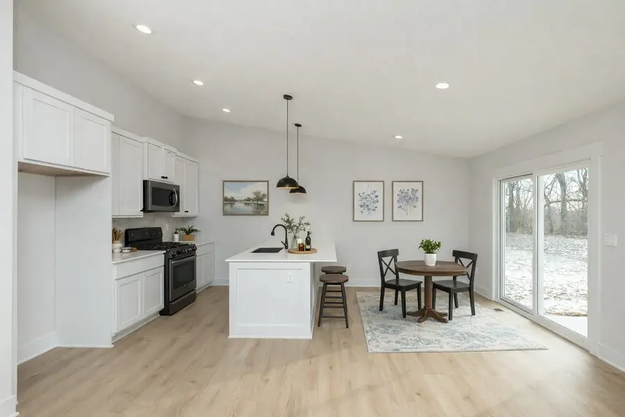 2390 Emma Avenue, Des Moines, IA 50321 - #2