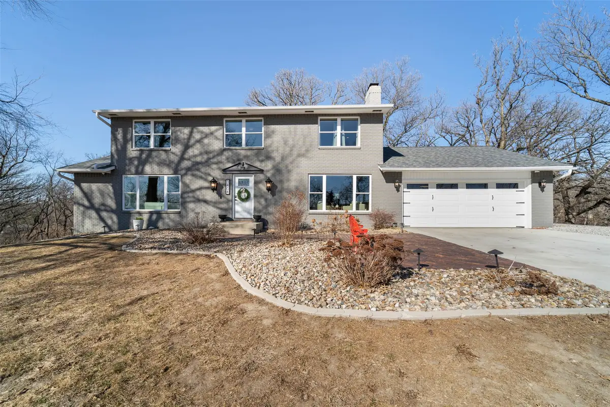 3404 S 12th Avenue W, Newton, IA 50208 - #1