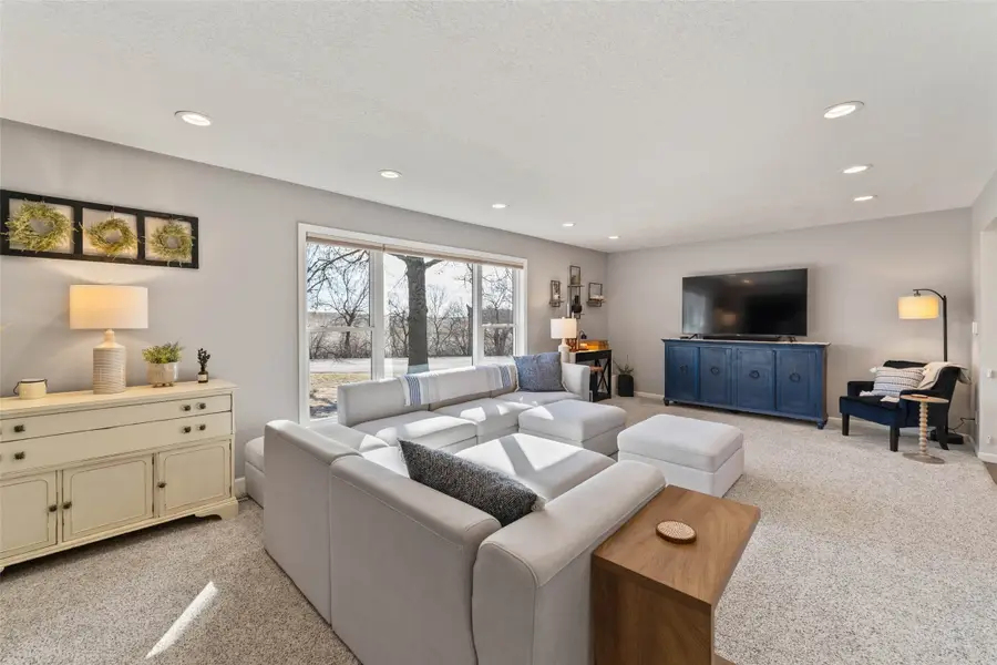 3404 S 12th Avenue W, Newton, IA 50208 - #3