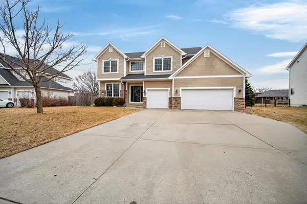 2601 NW Parkridge Drive, Ankeny, IA 50023