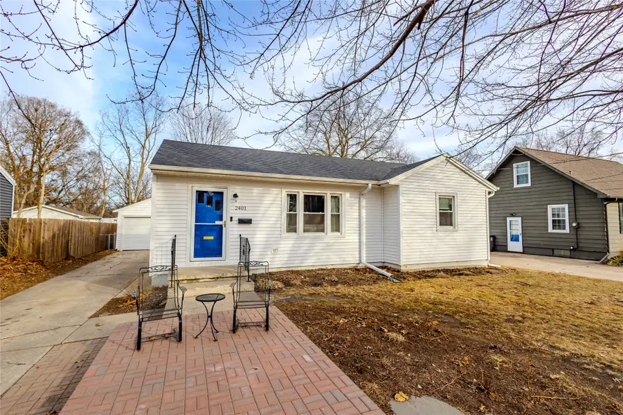 2401 48th Place, Des Moines, IA 50310 - #2