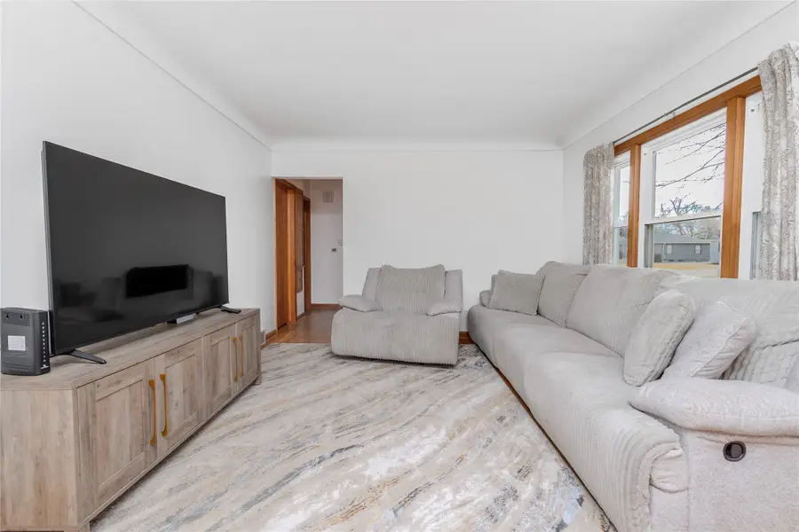 2401 48th Place, Des Moines, IA 50310 - #3