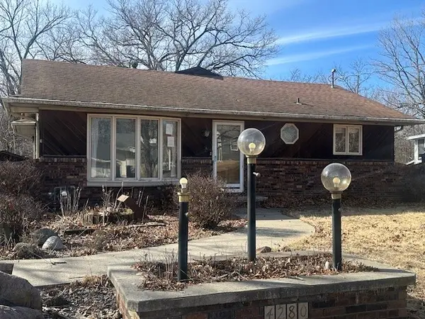 4280 SE 15th Court, Des Moines, IA 50320