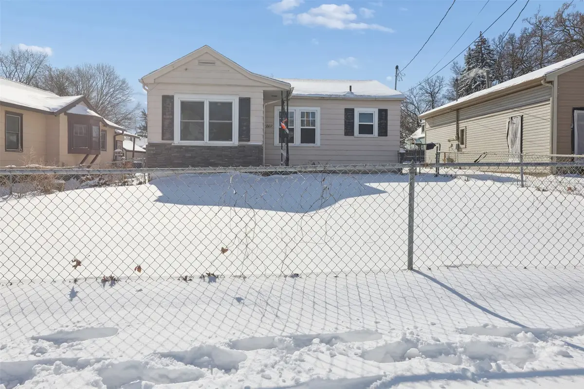 1807 E Walnut Street, Des Moines, IA 50316 - #1