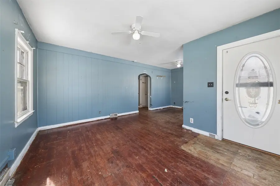 1807 E Walnut Street, Des Moines, IA 50316 - #3