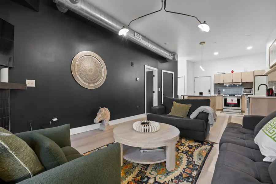 400 E Locust Street #203, Des Moines, IA 50309 - #3