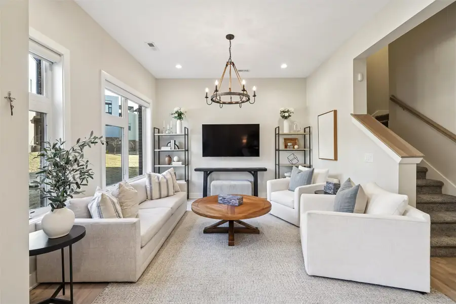 857 E 2nd Street, Des Moines, IA 50309 - #2