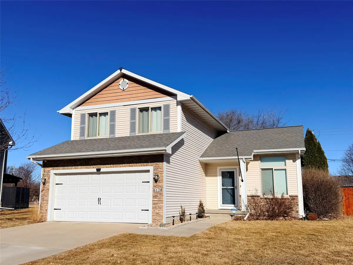 6128 NW 50th Street, Johnston, IA 50131 - #1