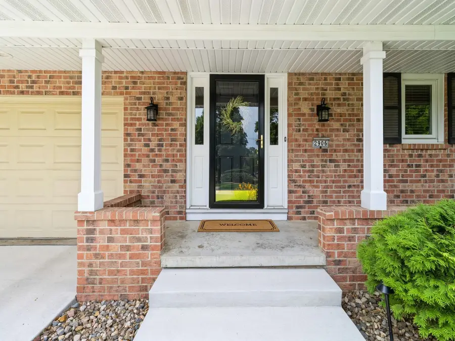 2906 Watrous Avenue, Des Moines, IA 50321 - #3