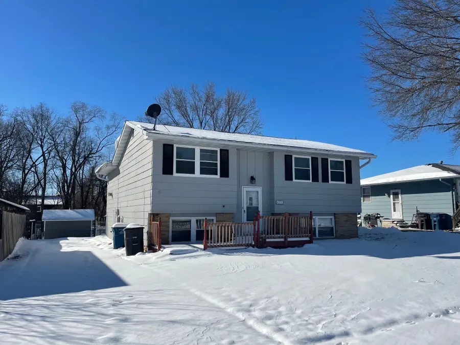 4231 Morton Avenue, Des Moines, IA 50317 - #2