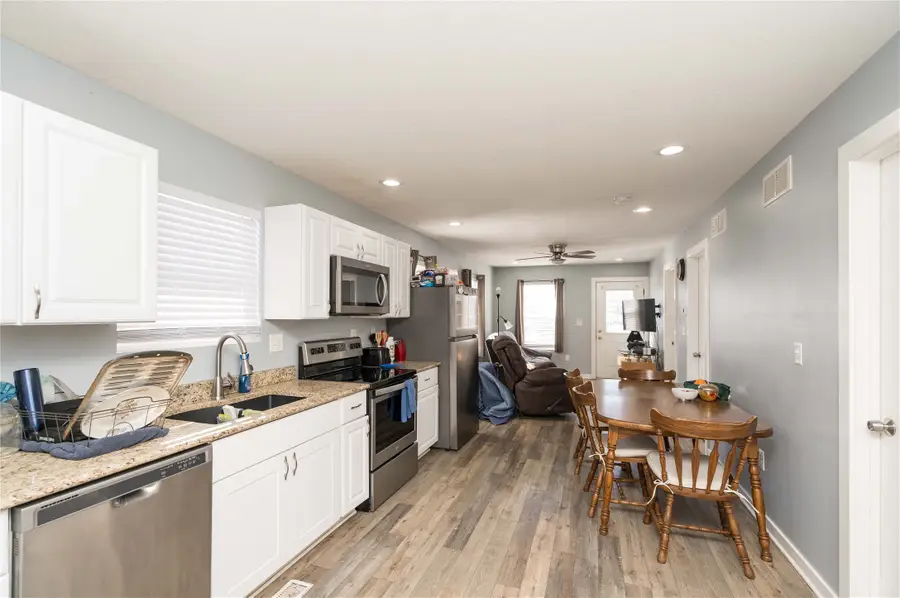 3803 Bowdoin Street, Des Moines, IA 50313 - #2