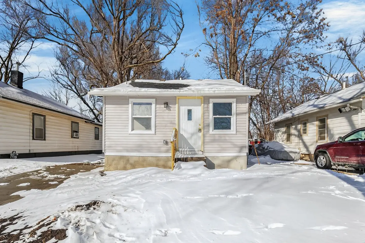 2024 Capitol Avenue, Des Moines, IA 50317 - #1
