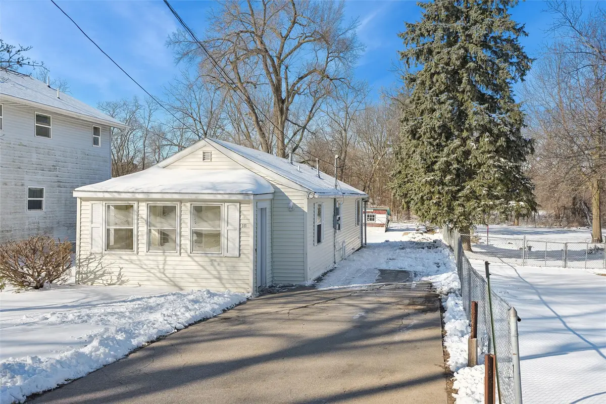 311 Hatch Street, Newton, IA 50208 - #1