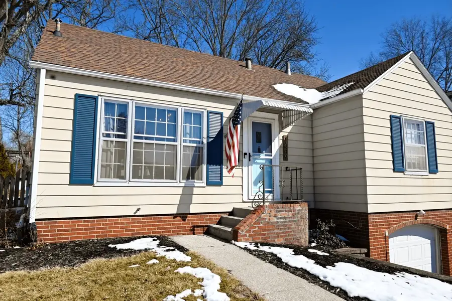 1649 Northwest Drive, Des Moines, IA 50310 - #2