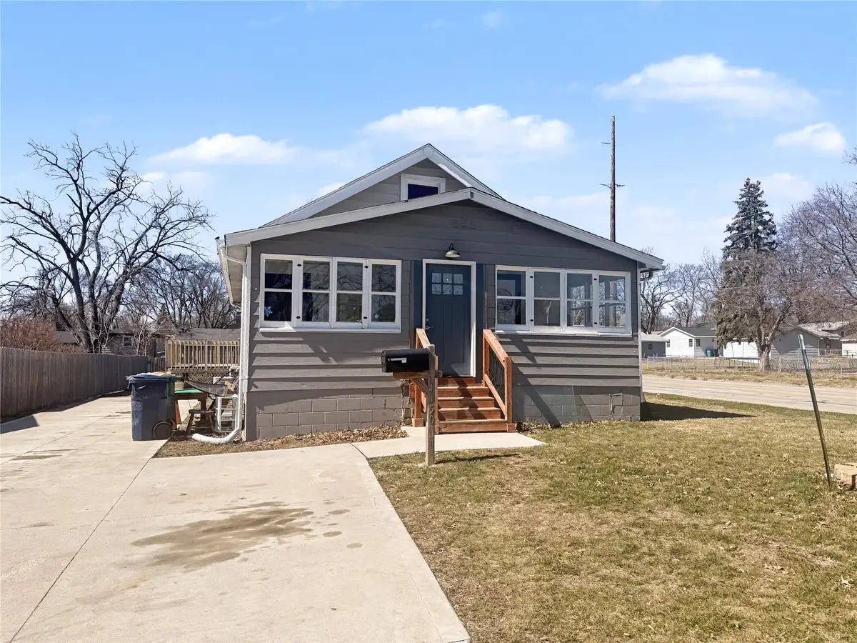 4150 66th Street, Urbandale, IA 50322 - #1