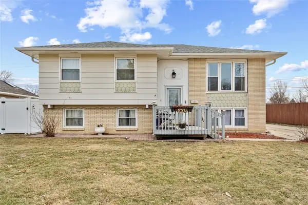 903 4th Avenue Se, Altoona, IA 50009