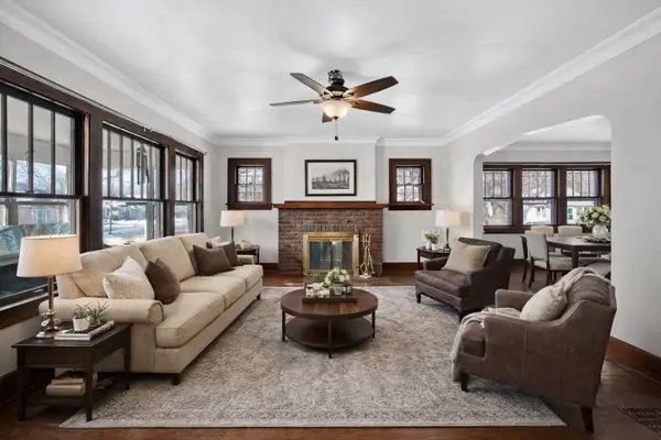 821 Douglas Avenue, Des Moines, IA 50313