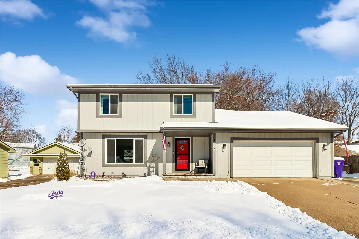 1008 Robin Glen, Indianola, IA 50125 - #1