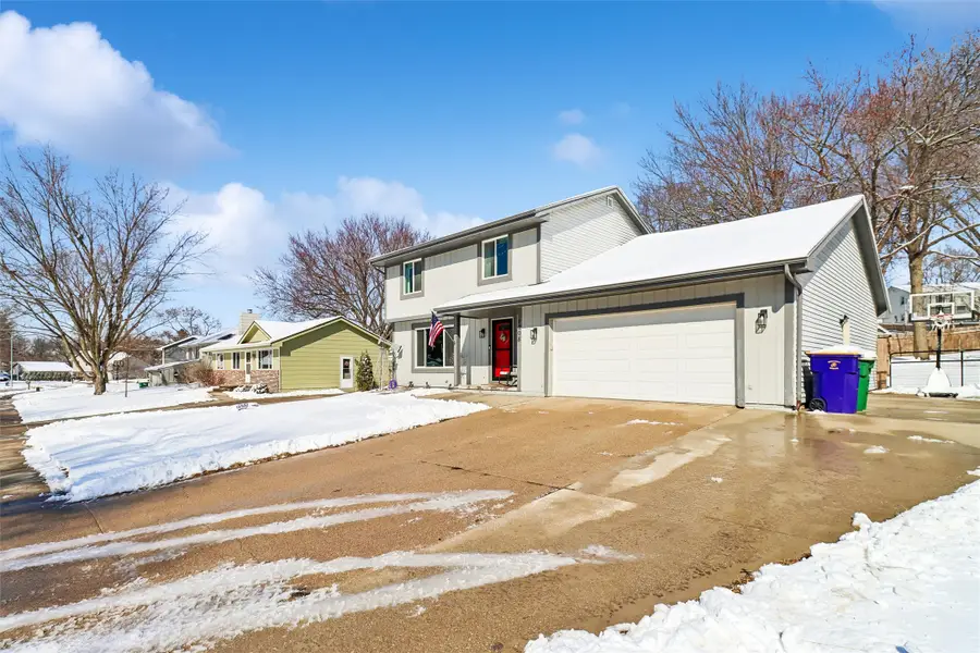 1008 Robin Glen, Indianola, IA 50125 - #2