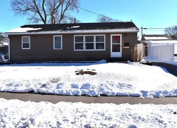 4005 66th Street, Urbandale, IA 50322