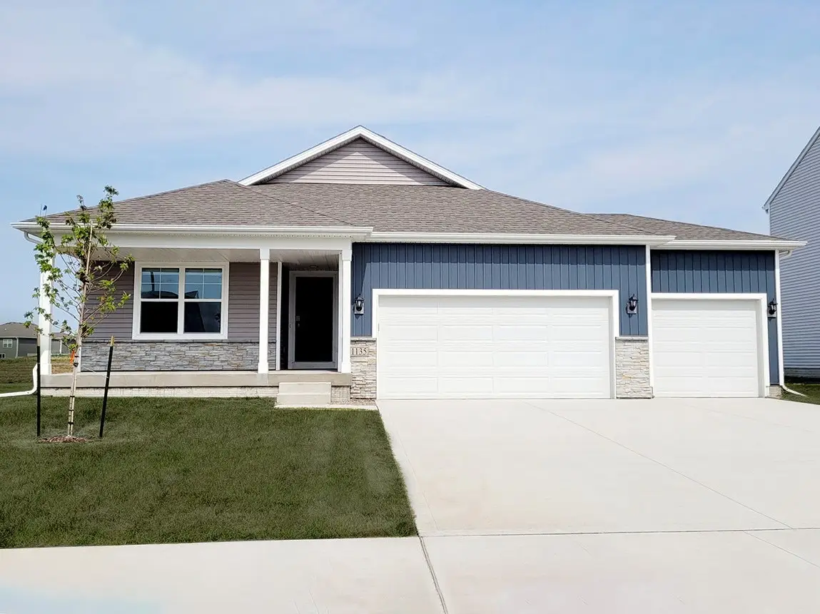 1160 33rd Court Sw, Altoona, IA 50009 - #1