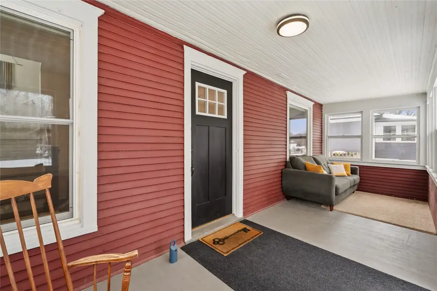 683 25th Street, Des Moines, IA 50312 - #3