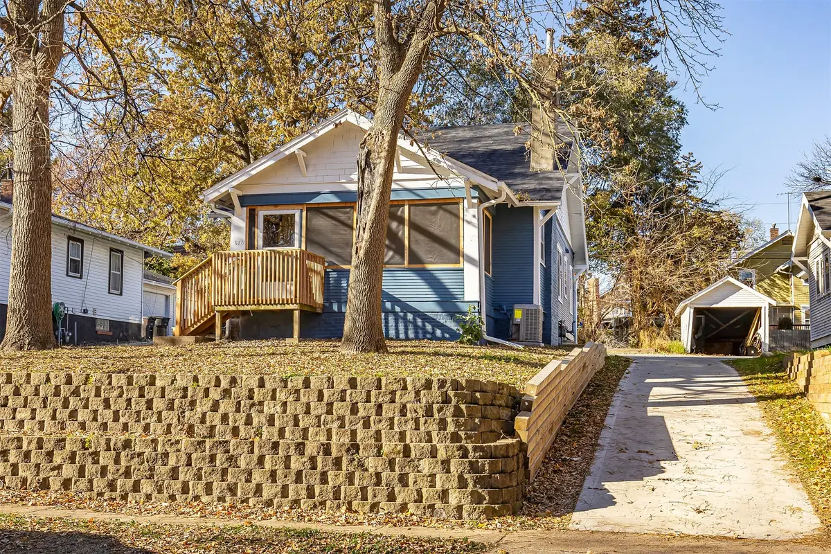 676 34th Street, Des Moines, IA 50312 - #1