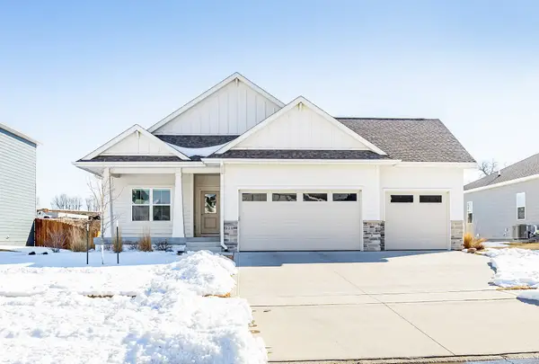 929 Wolf Creek Drive, Polk City, IA 50226